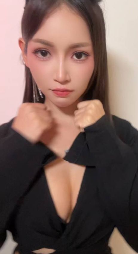 艾莉儿-明明